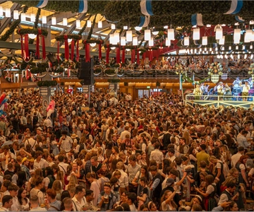 Monachium: wycieczka na Oktoberfest i wizyta w wielkim namiocie z lokalnym przewodnikiem