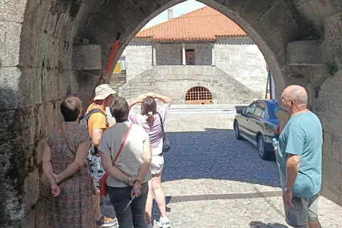 Guarda Tour: Utforska tidlösa berättelser om dess jättar