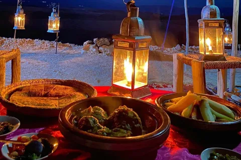 Marrakech: Agafay Desert Sunnet dinner with show