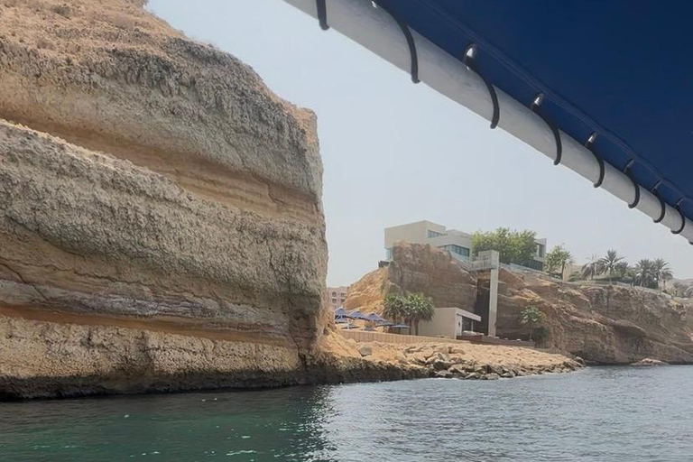 Muscat: Qantab Boat Trip with Dolphin Watching & Snorkeling