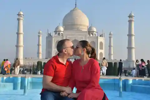 From Delhi: Taj Mahal & Agra Fort Tour By Express Train