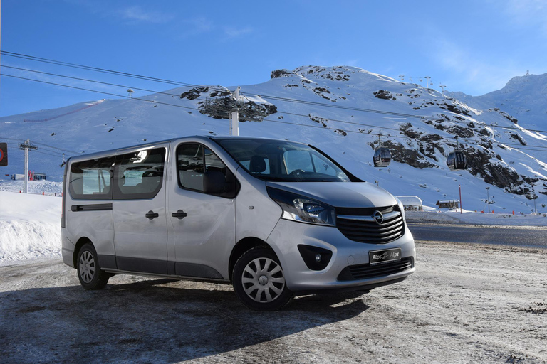 Zurich Airport: Private Transfer to St Moritz XL Minivan