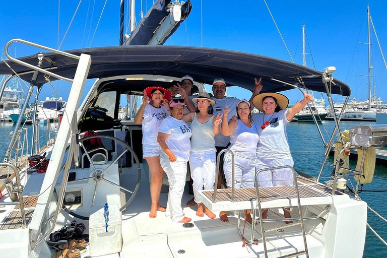 Parc Tayrona et les Caraïbes en voilier privé depuis Santa Marta, toute la journéeParc Tayrona et les Caraïbes en voilier privé au départ de Santa Marta, journée complète