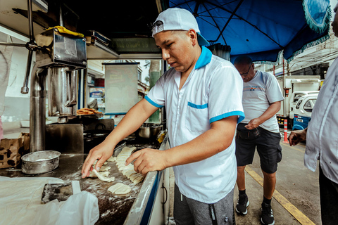 Lima: Criollo Nights Food Tour with 14+ Tastings