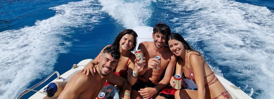 Sarande : Excursion en bateau privé à la plage de Krorëza et dégustation locale