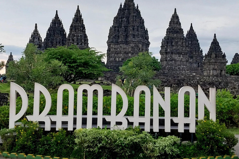 Yogyakarta: Temple to Crater Overland to Bromo SHARED Tour Finish Bromo - No Ticket