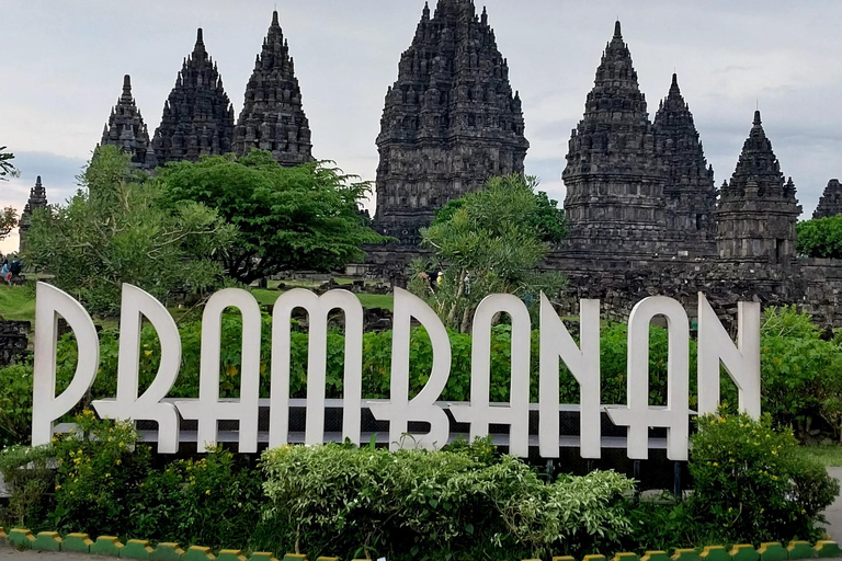 Yogyakarta: Temple to Crater Overland to Bromo SHARED Tour Finish Bromo - No Ticket