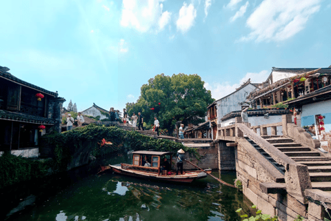 Shanghai Zhouzhuang Water Town Guided Tour with Free Time