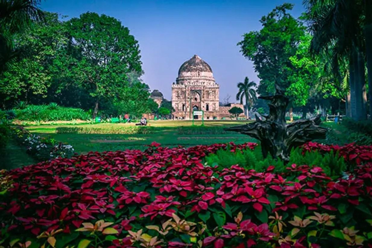 Delhi: oude en nieuwe Delhi, rondleiding van een hele of halve dagHaif-Day New Delhi Tour met auto, gids en chauffeur