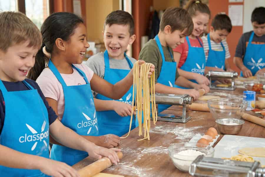 Austin: Lustige Pasta-Herstellung für Kinder mit einem einheimischen Koch. Foto: GetYourGuide Austin: Lustige Pasta-Herstellung für Kinder mit einem einheimischen Koch. Foto: GetYourGuide