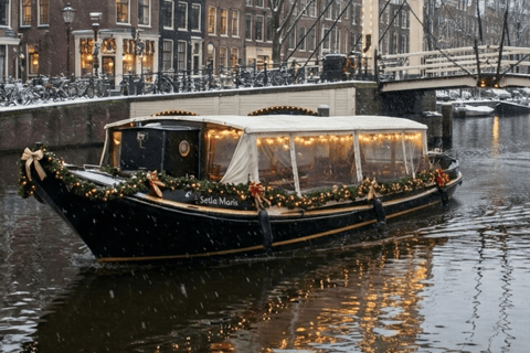 Amsterdam: Smoke Cruise. with Bar & local guide