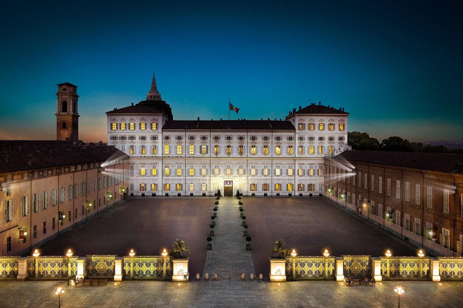 Königspalast von Turin und Palazzo Madama Nachttour mit Guide