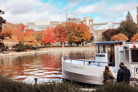 Boston: Charles River Fall Foliage Sightseeing Cruise