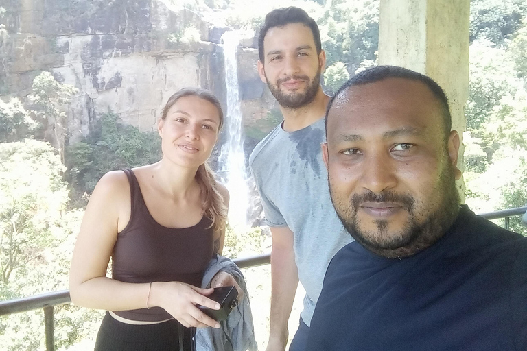 From Kandy: Nanuoya Railway Station Tuk-Tuk Transfer & Tour