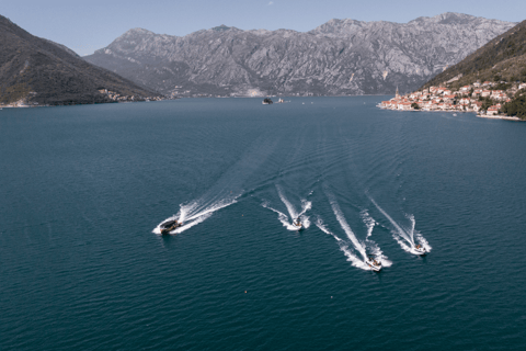 Kotor : Excursión en grupo en lancha rápida a la Cueva Azul