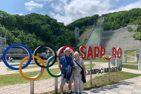 Tour privato di un giorno dei punti salienti di SapporoTour di un giorno di Sapporo a misura di musulmano