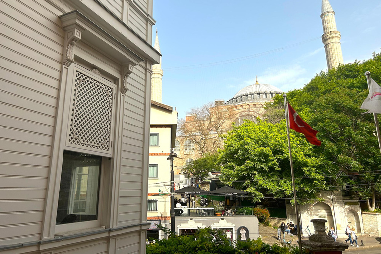 Istanbul: Ceremoni med virvlande dervischer bredvid Hagia Sofia