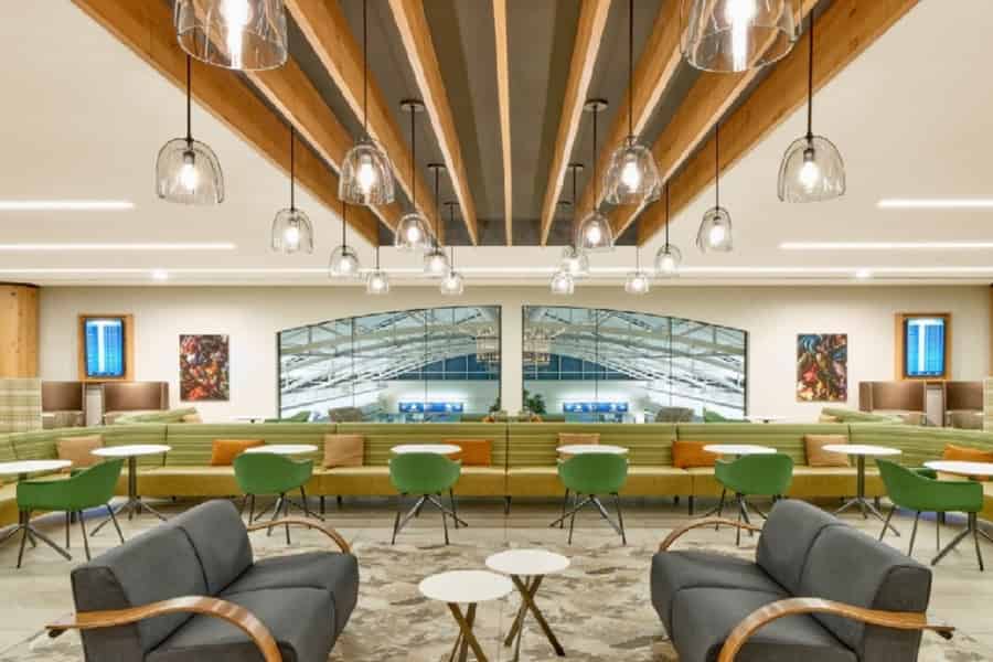 PDX: Zugang zur Escape Lounge am internationalen Flughafen Portland. Foto: GetYourGuide PDX: Zugang zur Escape Lounge am internationalen Flughafen Portland. Foto: GetYourGuide