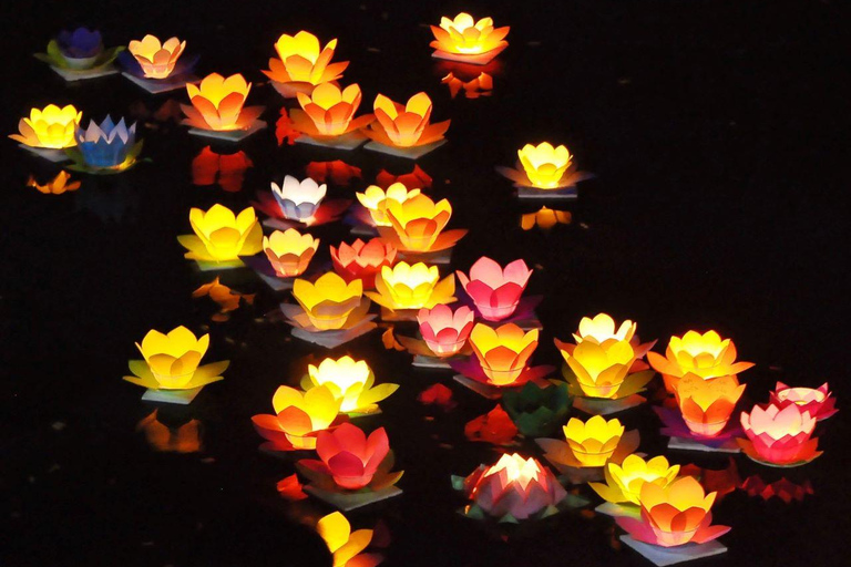 Hoi An : Release The Lanterns By Motor Boat at Night Release the lanterns by motor boat at night