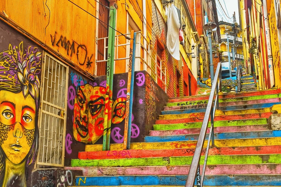 Full Colors: Valparaíso and Viña del Mar | GetYourGuide