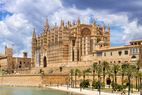 Palma de Mallorca: Private Guided Tour with Your Mobile Phone Palma de Mallorca: Private Guided Tour