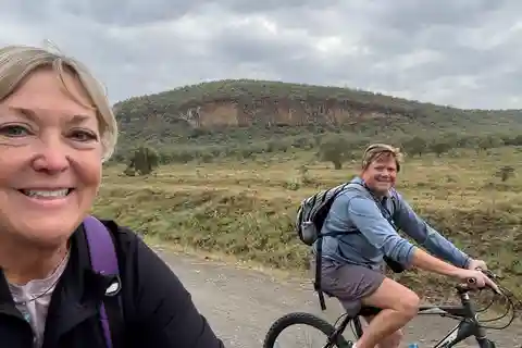 Tour in bicicletta dell'Hell's Gate e giro in barca opzionale sul lago Naivasha