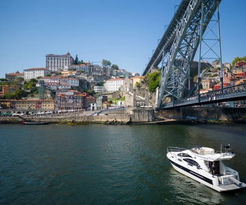 Porto: 6 Bridges Port Wine River Cruise with 4 Tastings