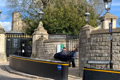 Londres: Serviço de veículo particular com ingressos para o Castelo de Windsor