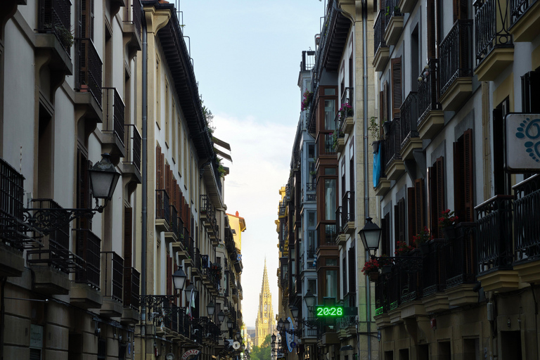 San Sebastián: Historic Center Walking Tour with Local Guide San Sebastián: Guided Historical Walking Tour