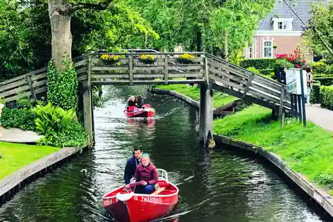 Amesterdão: Visita guiada combinada de Zaanse Schans e Giethoorn