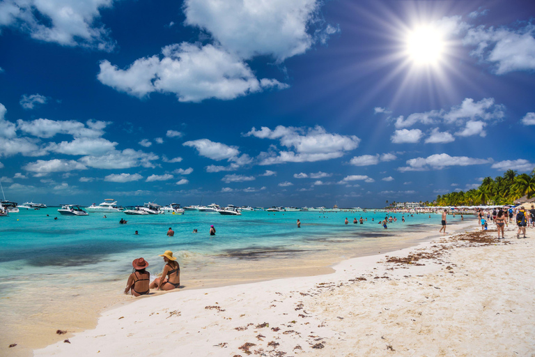 Insel Saona & Altos de Chavón: Ganztägige Tour mit Mittagessen