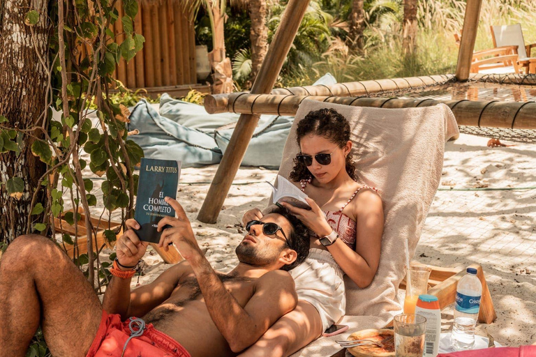 Cartagena: speciale Makani per due persone a Tierra BombaCartagena: speciale Makani dal vivo per due persone a Tierra Bomba