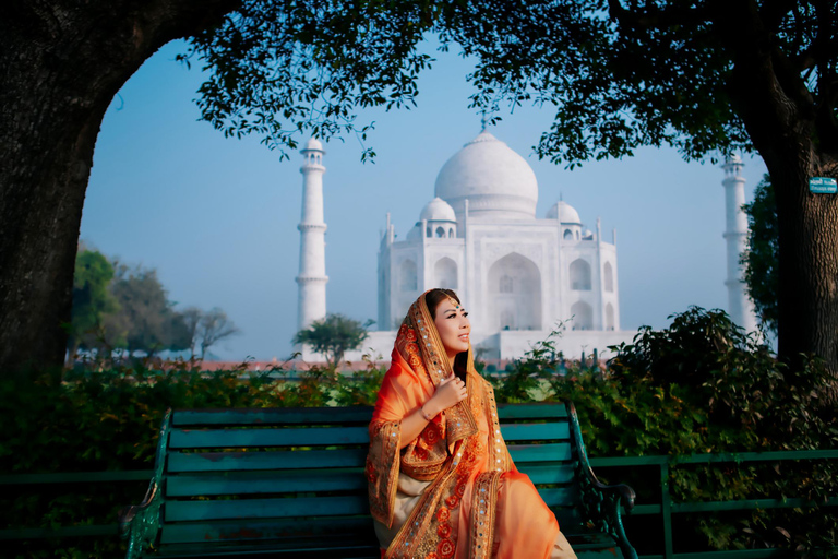 Taj Mahal soluppgång och Agra Fort dagstur med bil från DelhiPrivat tur från Delhi - bil, guide, biljetter och 5-stjärnig måltid