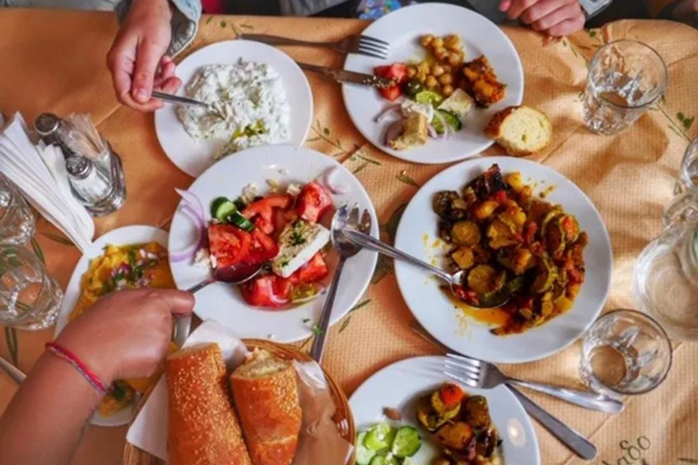 ثيسالونيكي: جولة سير مصحوبة بمرشدين لأبرز النقاط في المدينةسالونيك: أبرز النقاط في جولة سير إرشادي