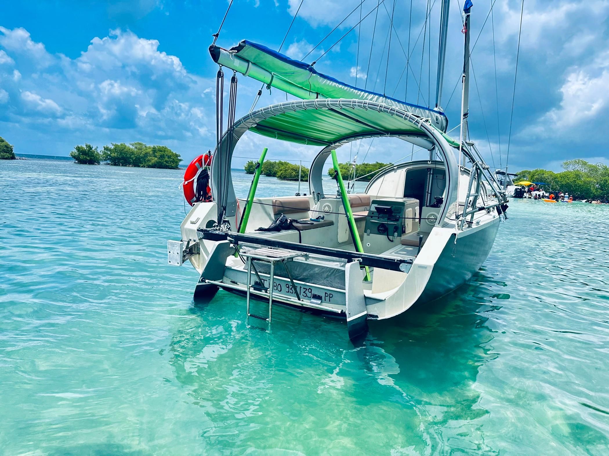 Ausflug mit dem Segelboot, Lagune, Korallenbarriere, Paddeln oder Schwimmen