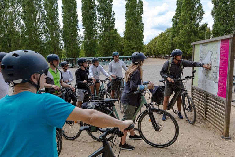 Paris: Schloss Versailles &amp; Königin Hamlet E-Bike TourParis - Schloss Versailles E-Bike Tour