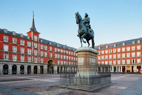 Madrid histórica em francês: En Petit Comité & In Private