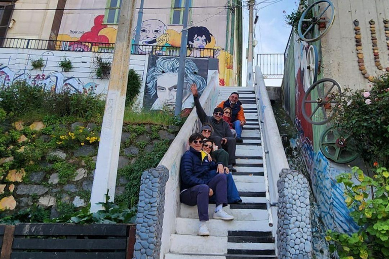 Santiago: Casablanca Valparaiso and Viña del Mar Experiencie