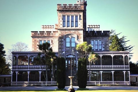Dunedin: Guided Shore Excursion with Larnach Castle Tour - Image 2