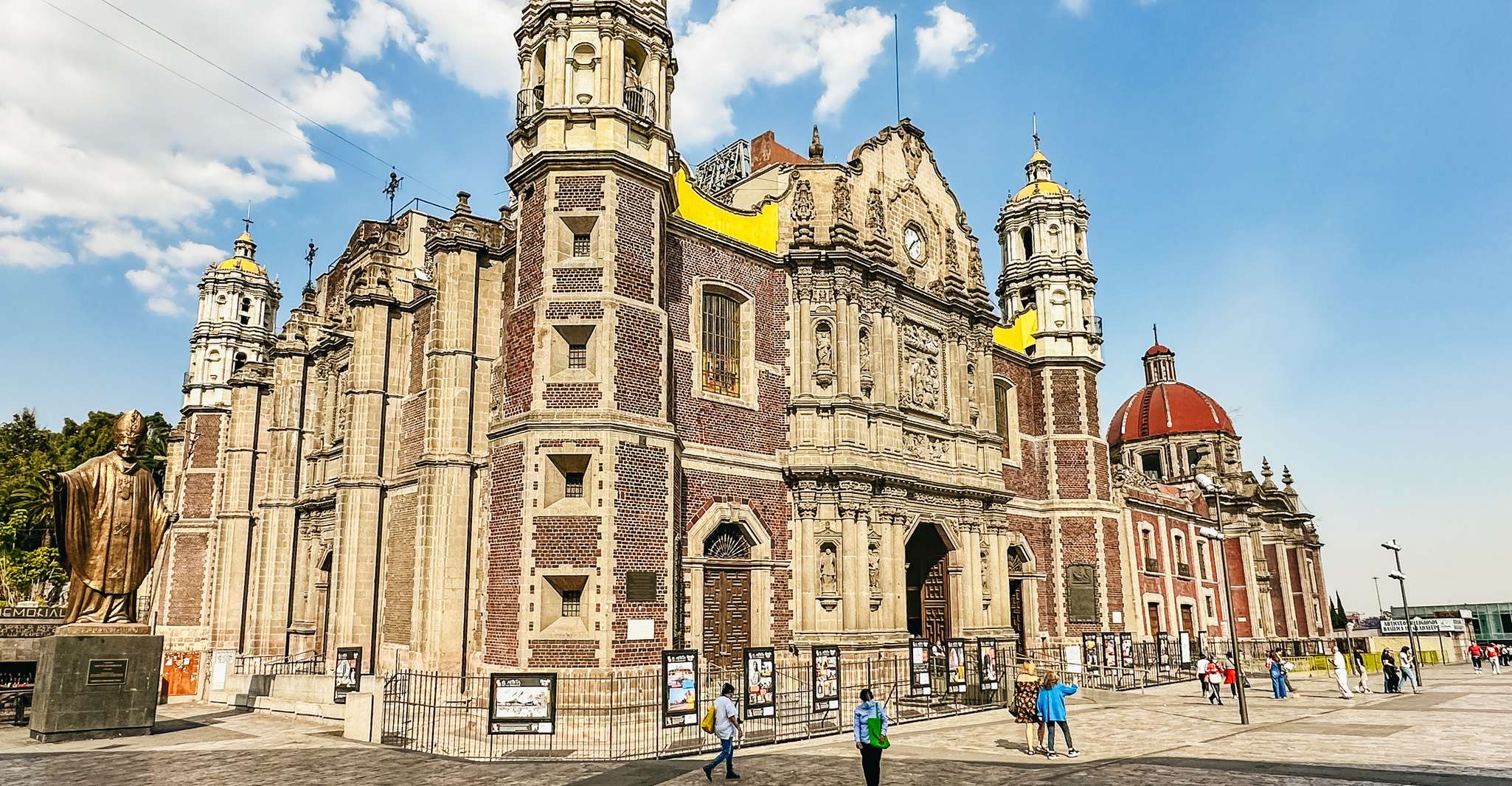 Città del Messico, Teotihuacan e Tlatelolco Day Trip by Van - Hizvo