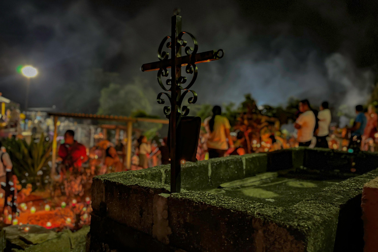 Huatulco: Zapotec Animas Nighttime Experience of the Day of the Dead.