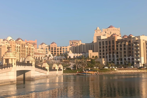 From Doha Airport: Private Guided City Tour