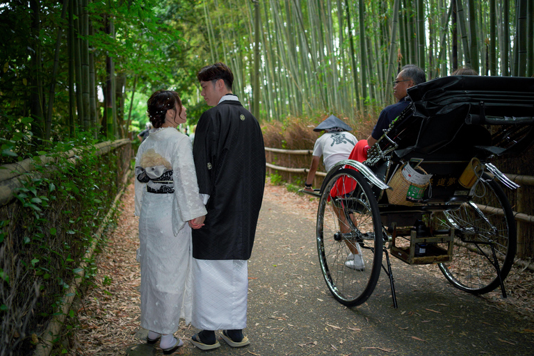 Kyoto: Arashiyama Forest Private Photoshoot