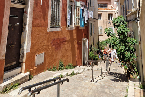 Marseille: Vestiges\Vieux Port\Le Panier\avec un Marseillais