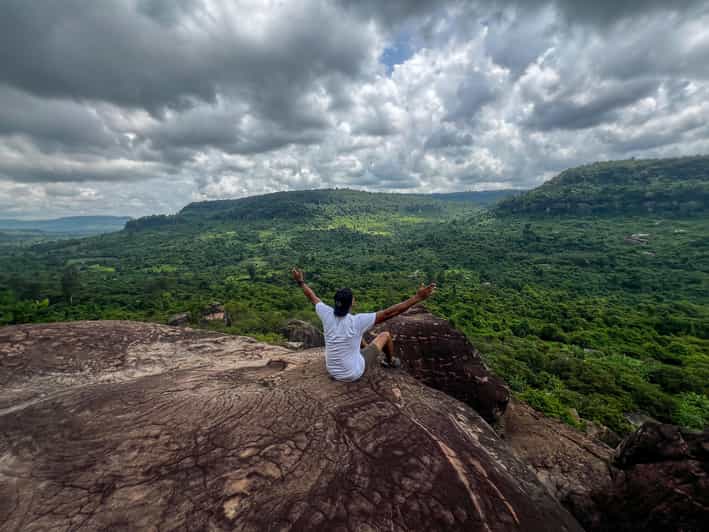 Siem Reap: Kulen Mountain, Beng Mealea, and Tonle Sap Tour