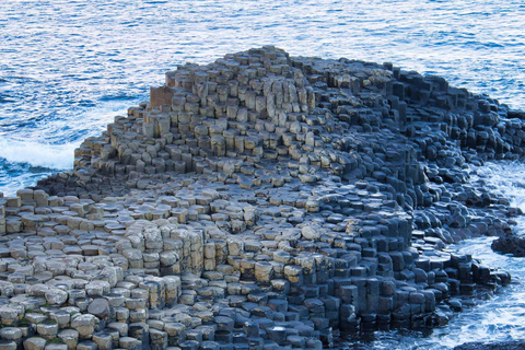 Giants Causeway & Belfast 2 Day private tour in 6 seater