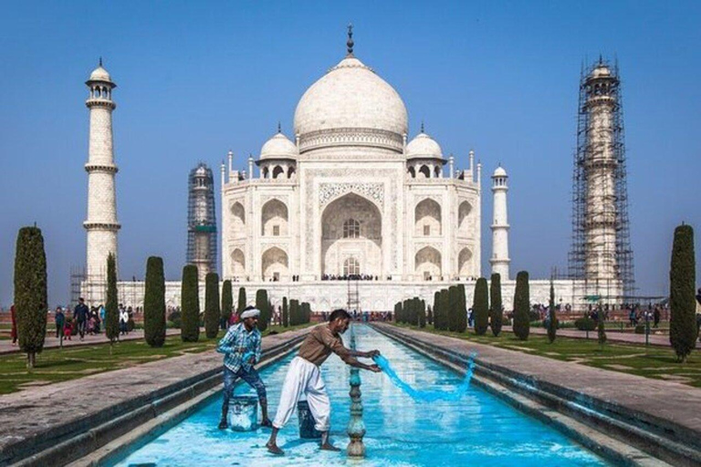 Da Delhi: Tour privato del Taj Mahal e della città di Agra con auto Suv