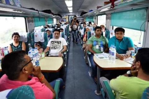 Delhi-Agra-Jaipur - Transfert en train expressVoyage en train d'Agra à Delhi