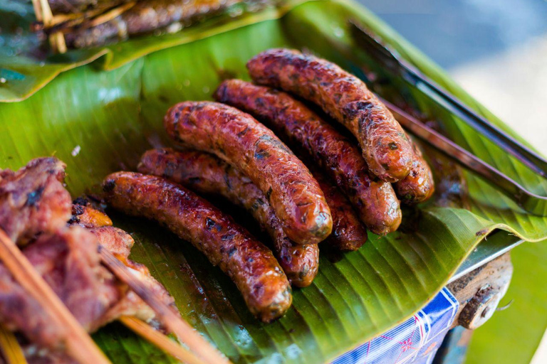 Luang Prabang: Night Market Private Food Tour and BBQ Dinner