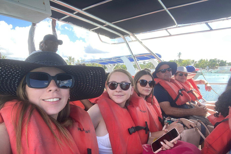 Punta Cana: Saona Island Tour with Lunch and Drinks